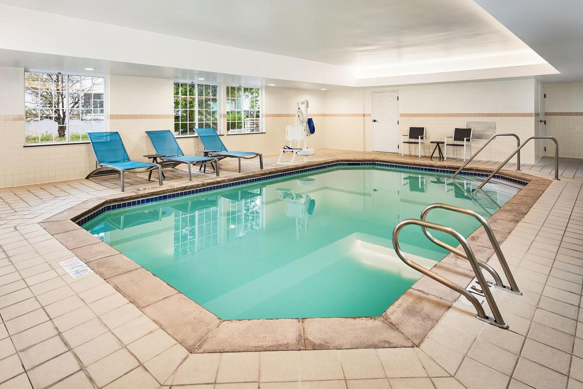 Towneplace Suites By Marriott Colorado Springs South Екстер'єр фото
