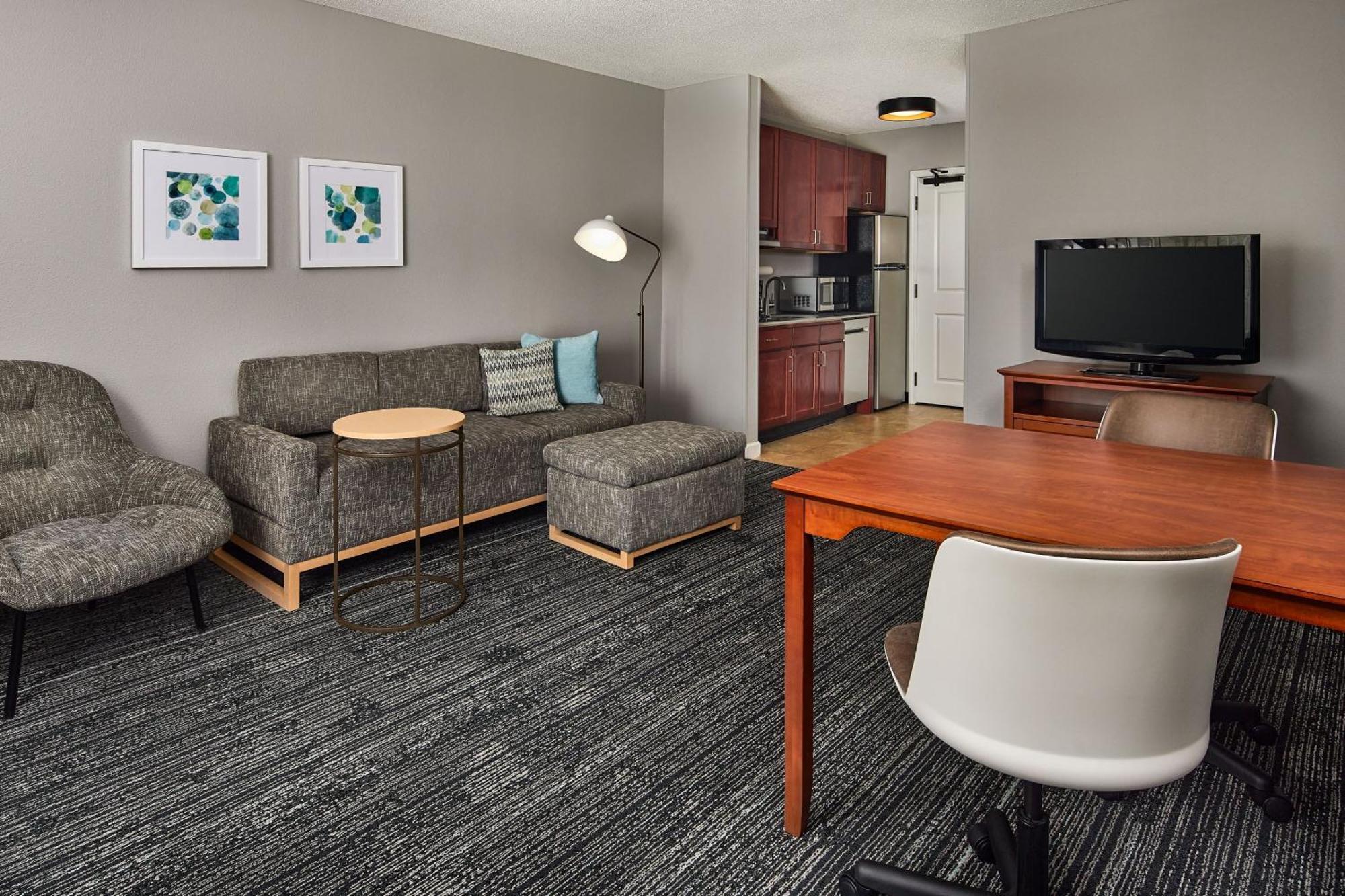 Towneplace Suites By Marriott Colorado Springs South Екстер'єр фото