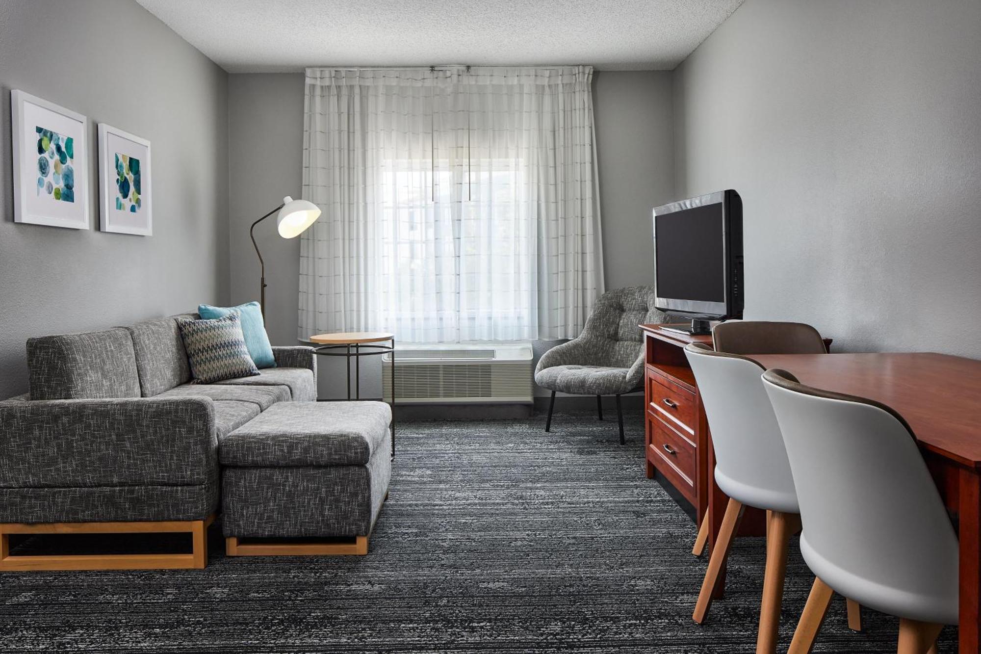 Towneplace Suites By Marriott Colorado Springs South Екстер'єр фото