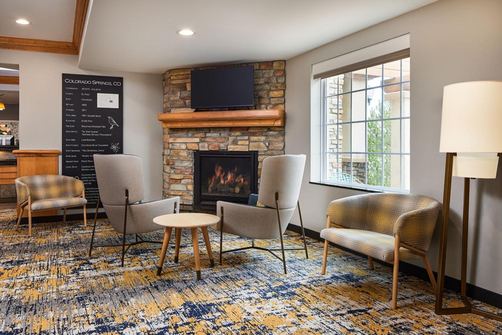 Towneplace Suites By Marriott Colorado Springs South Екстер'єр фото