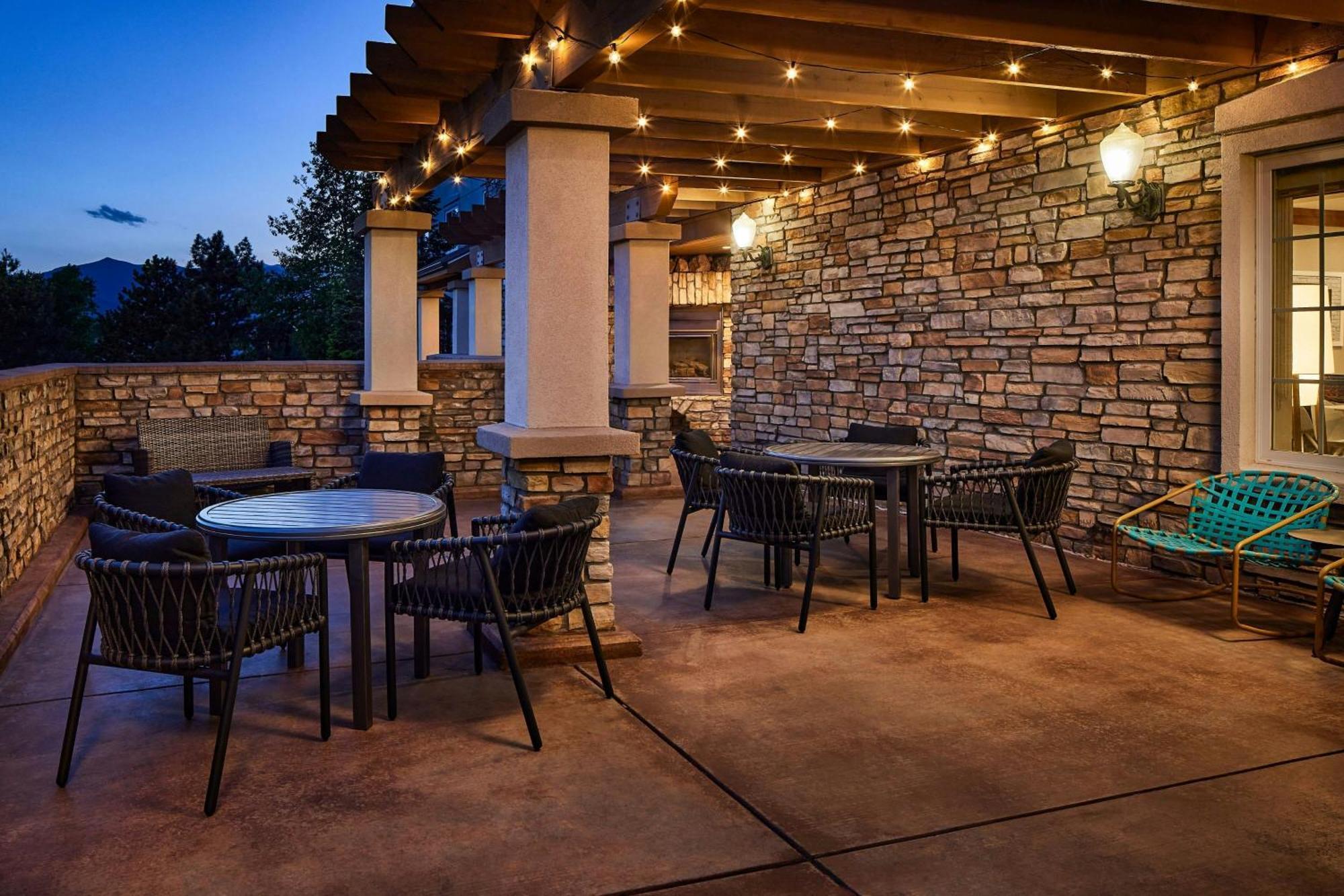 Towneplace Suites By Marriott Colorado Springs South Екстер'єр фото