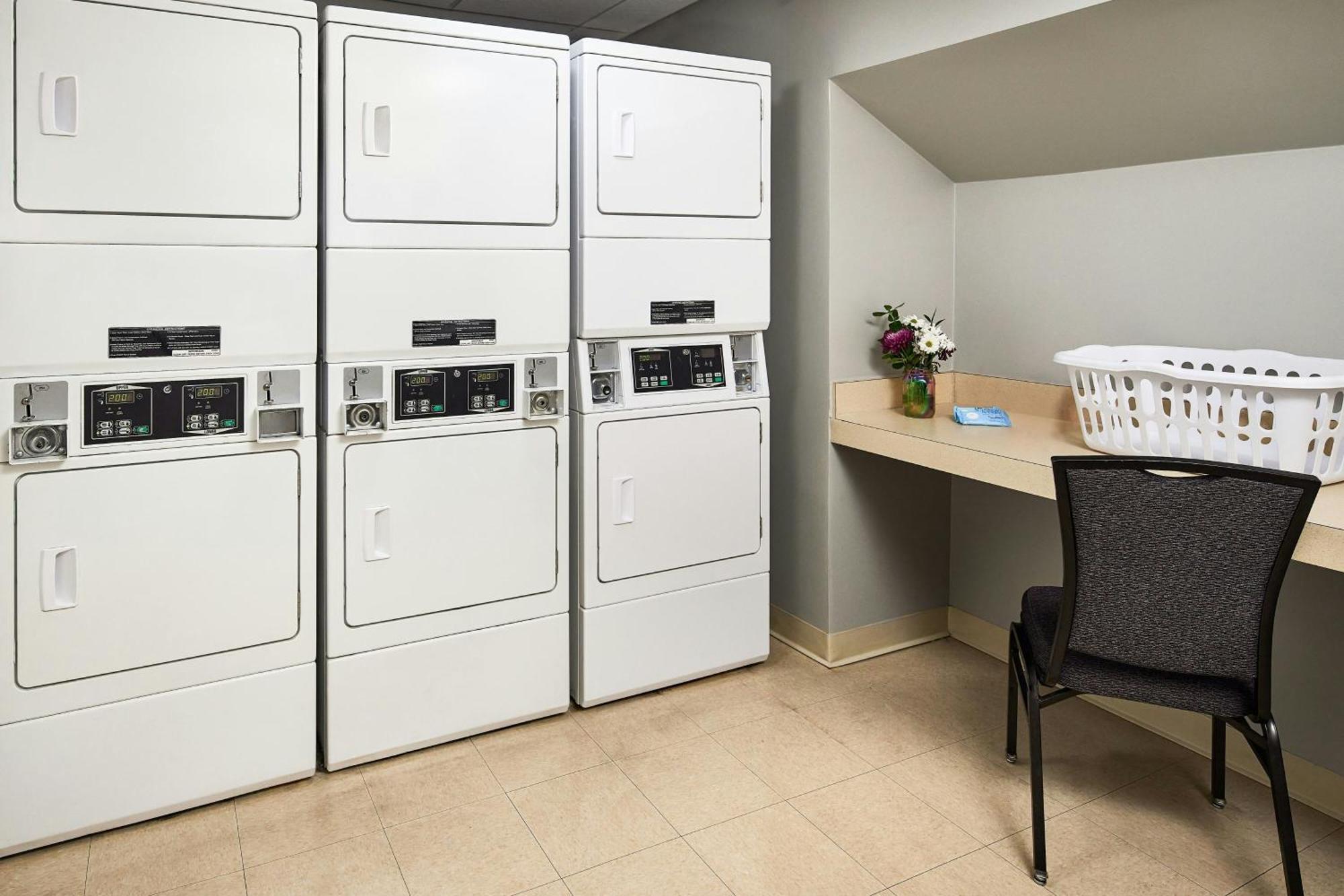 Towneplace Suites By Marriott Colorado Springs South Екстер'єр фото